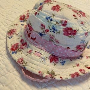 Infant reversible sun hat.